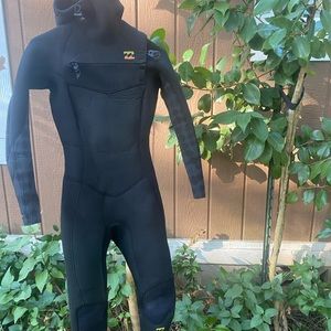 Billabong wetsuit